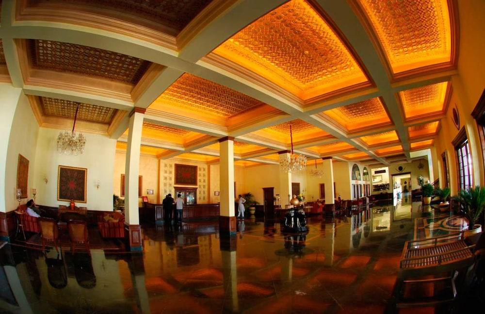 The Lalit Grand Palace Srinagar Exterior foto