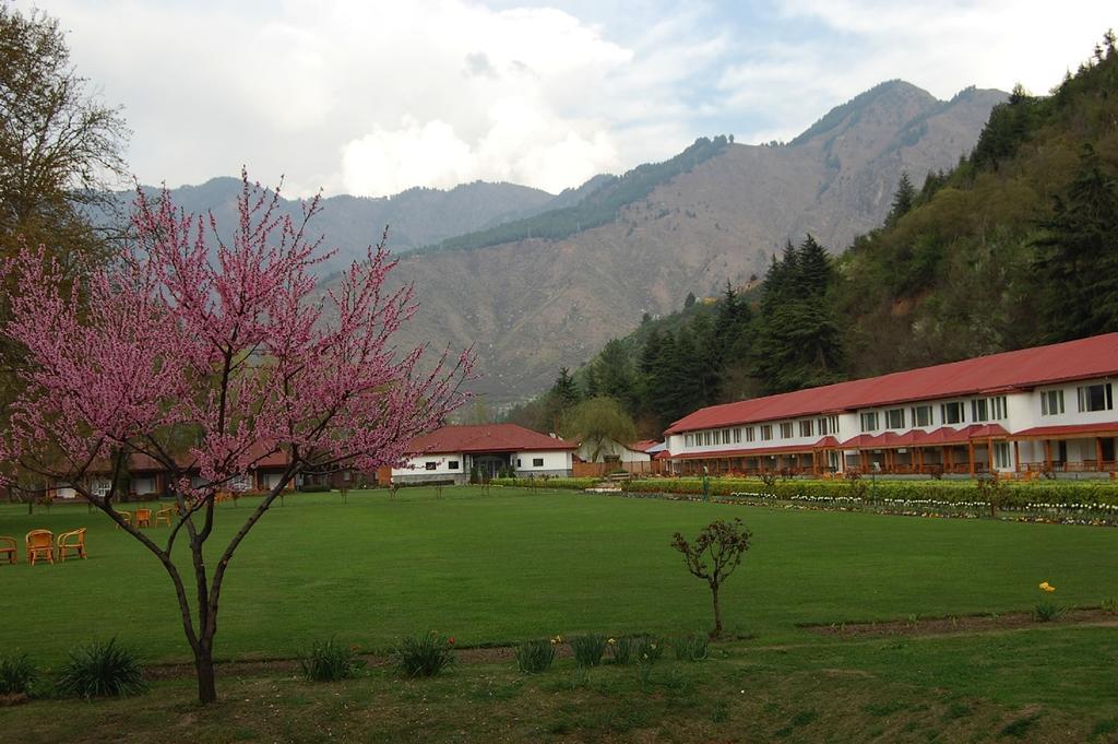 The Lalit Grand Palace Srinagar Exterior foto